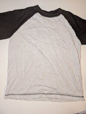 Old Navy Kids Raglan Tee – Brown & Tan – Size M (8)